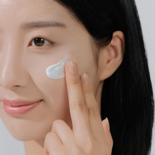 将图片加载到图库查看器,SKIN 1004 Hyalu-Cica 水润防晒精华 SPF50+ PA++++