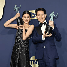 Squid Game의 이정재 &amp; 정호연, SAG Awards에서 역사적인 수상 기록